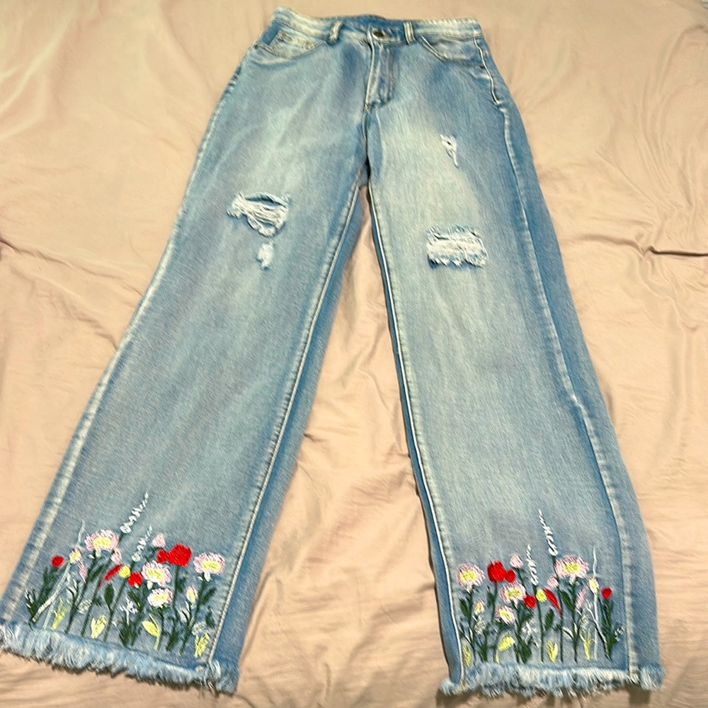 Wide leg flower jeans